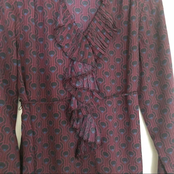 🍁 Liz Lange Maternity | Pleated Ruffle Career Top - Picture 3 of 8